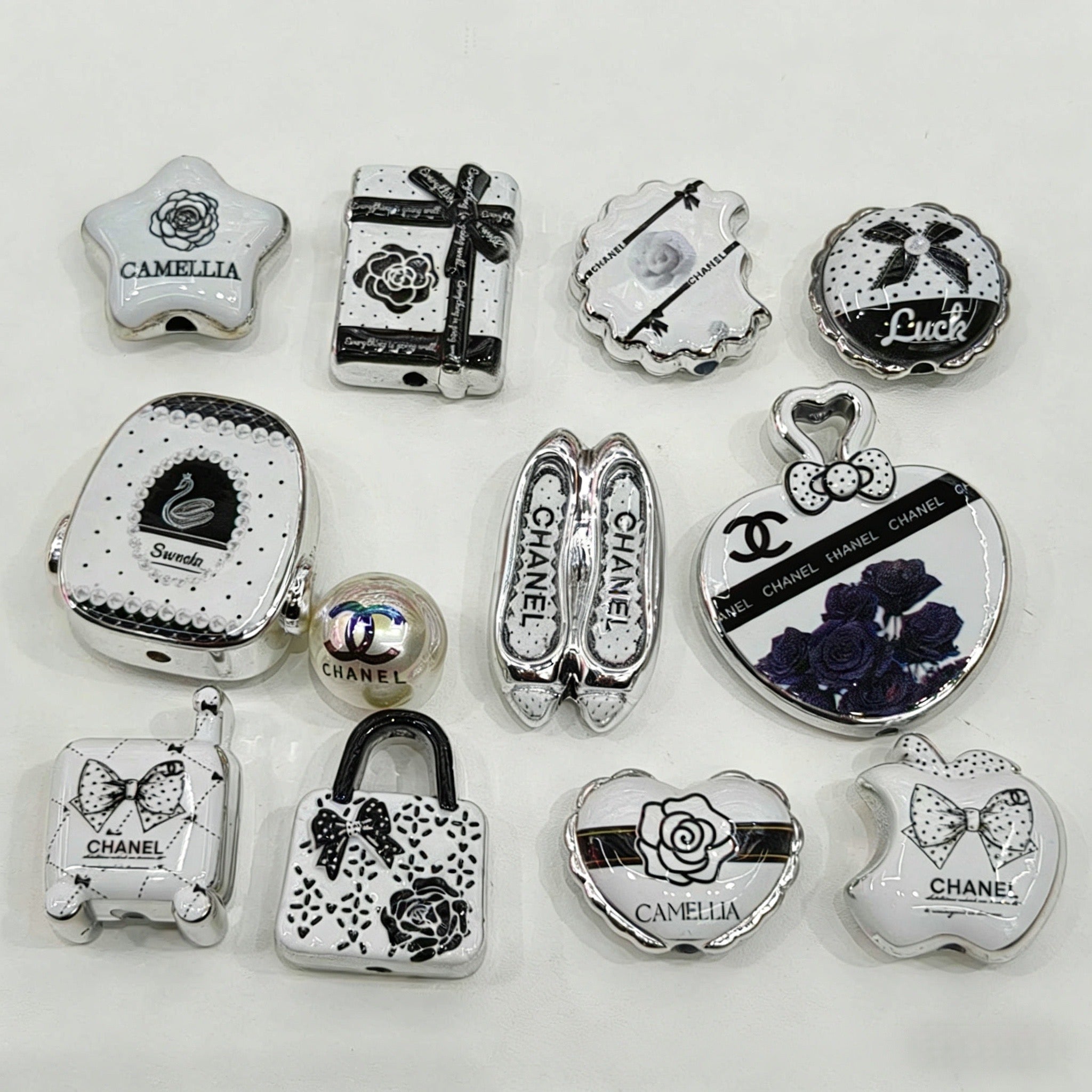 Accessoires chic façon “Petit Chanel” – parfaits pour le DIY !