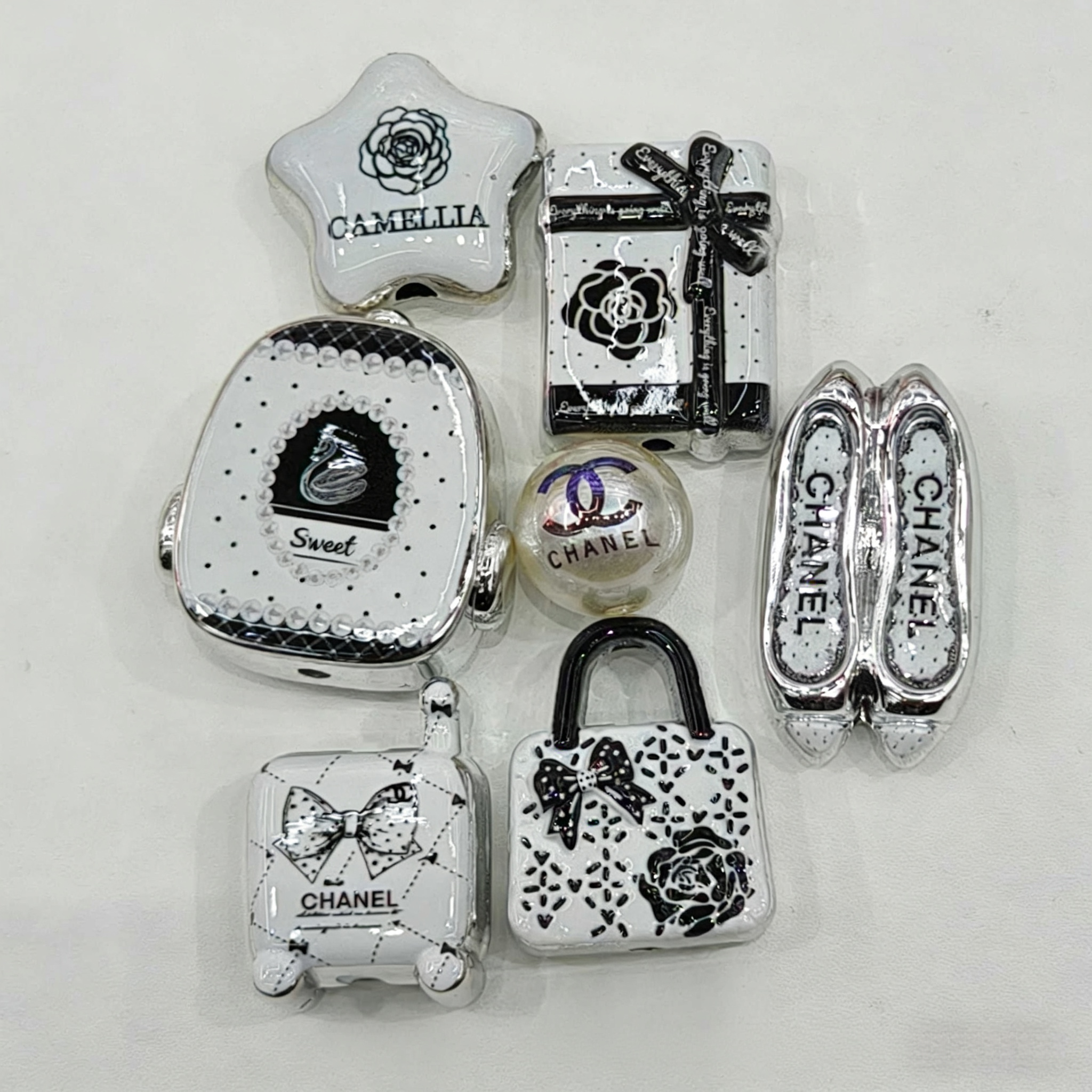 Accessoires chic façon “Petit Chanel” – parfaits pour le DIY !